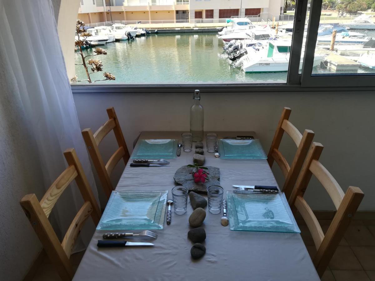 4 Personnes, Marina à